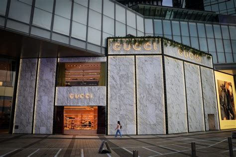 fabbrica gucci cina|GUCCI in Cina: il Made in Italy che piace punta sul digital first.